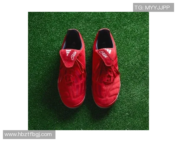 足球明星私下穿什么鞋子揭秘时尚与舒适的完美结合 足球明星私下穿什么鞋子揭秘时尚与舒适的完美结合